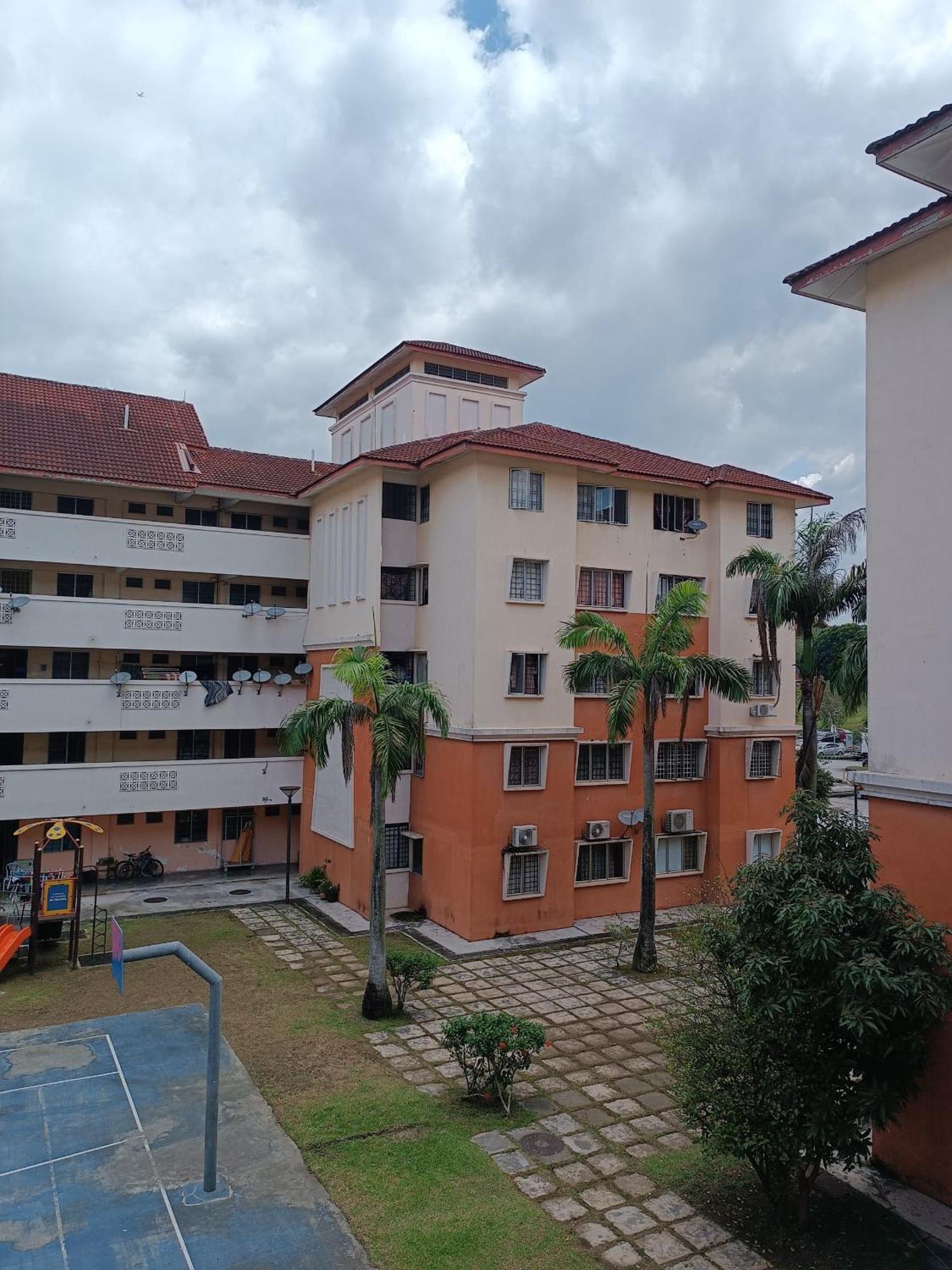 פוטראג'איה M.Fr Homestay Pangsapuri Putra Damai מראה חיצוני תמונה