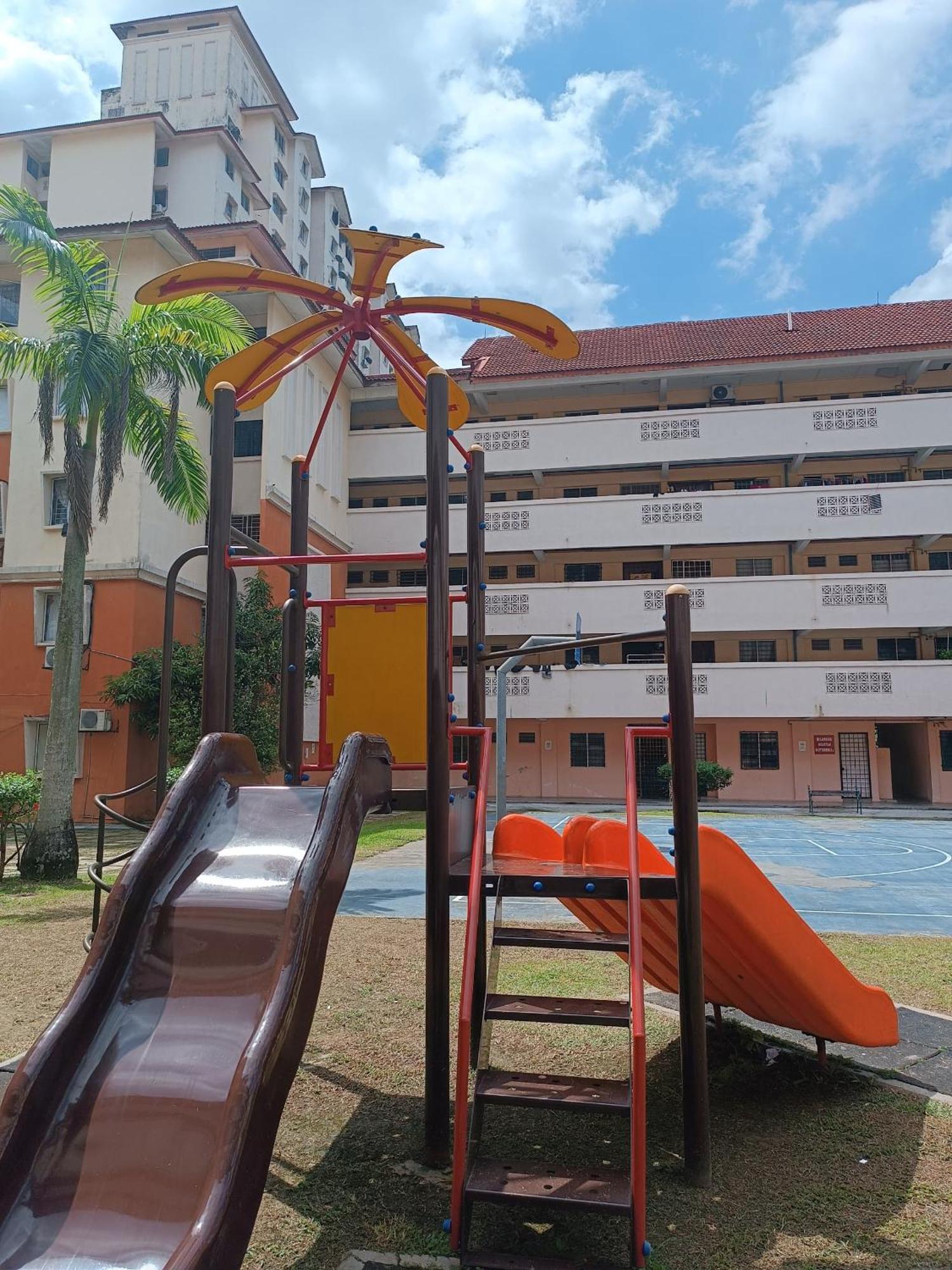פוטראג'איה M.Fr Homestay Pangsapuri Putra Damai מראה חיצוני תמונה